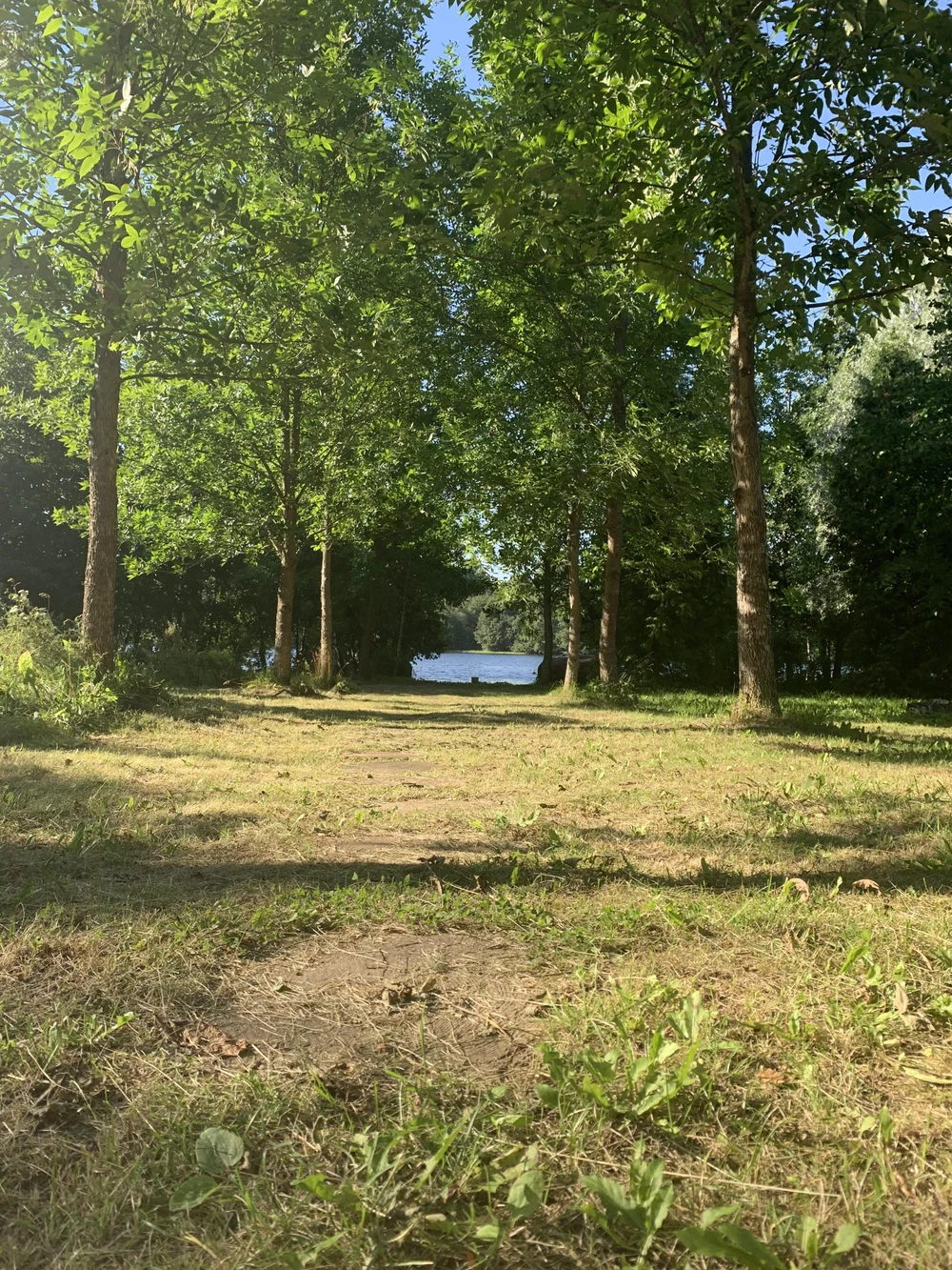 ДОМИК У ОЗЕРА